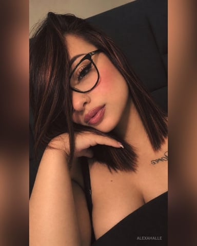 AlexaHalle photo