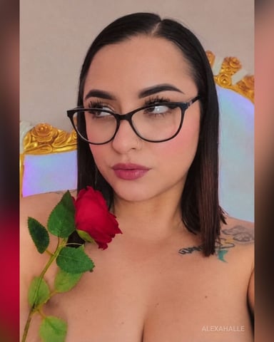 AlexaHalle photo