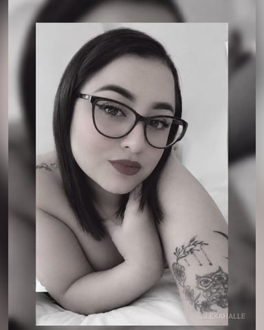 AlexaHalle photo