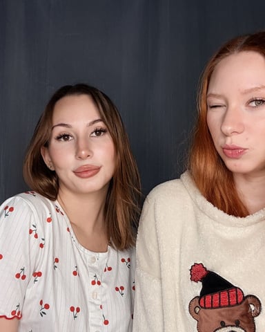 AnitaAndChristina photo 1