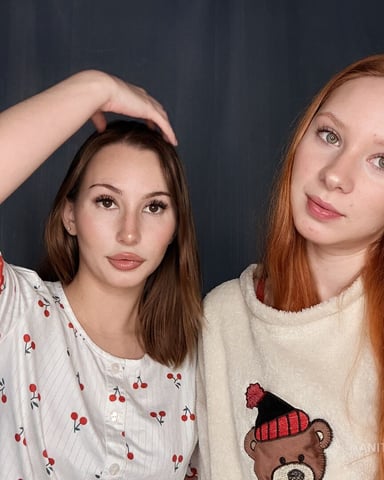 AnitaAndChristina photo 2
