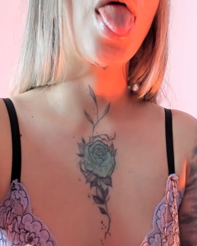 ArishaTorres foto
