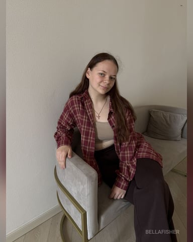 BellaFisher photo 3