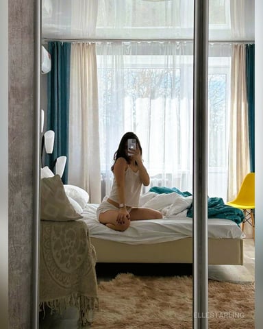 ElleStarling photo