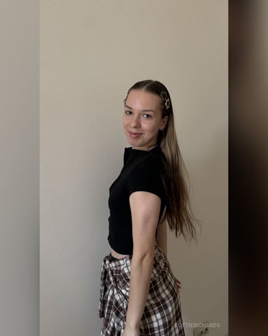LottieRichards photo