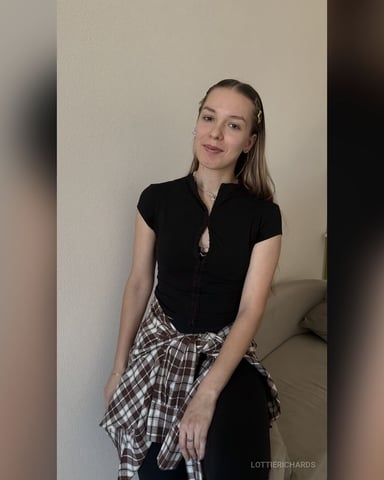 LottieRichards photo