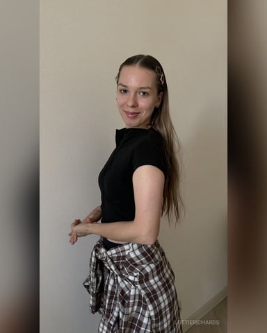LottieRichards photo