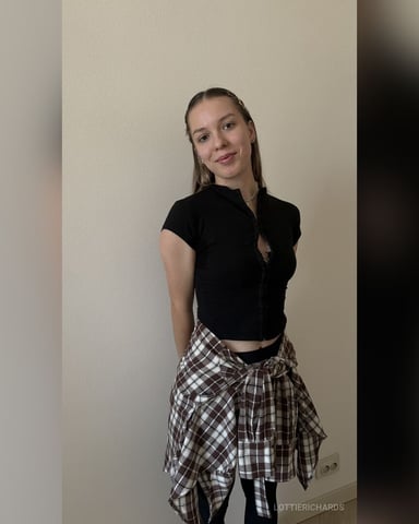 LottieRichards photo