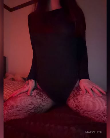 MaeveLith foto