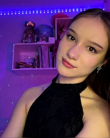 TrinaKanno Foto