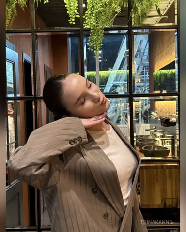 TrinaKanno Foto