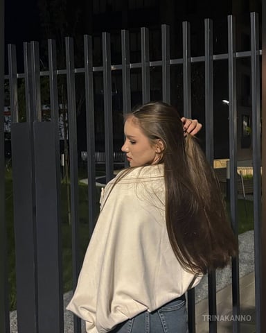 TrinaKanno Foto