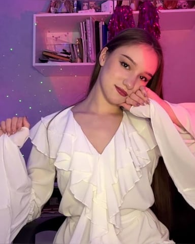 TrinaKanno Foto