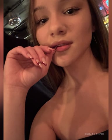 TrinaKanno Foto