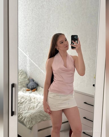 TrinaKanno Foto