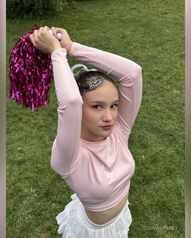 TrinaKanno Foto