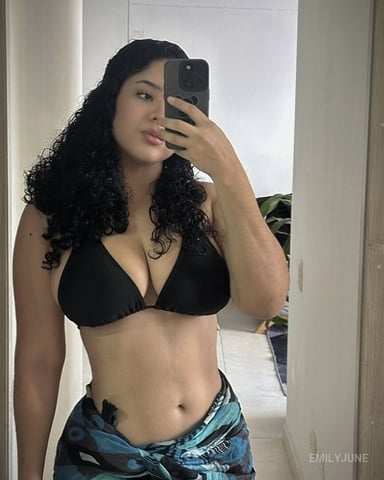 EmilyJune photo