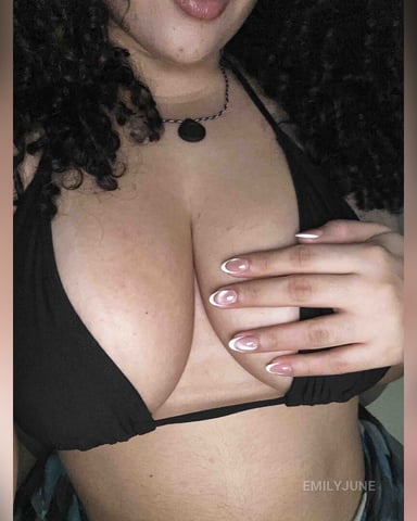 EmilyJune photo
