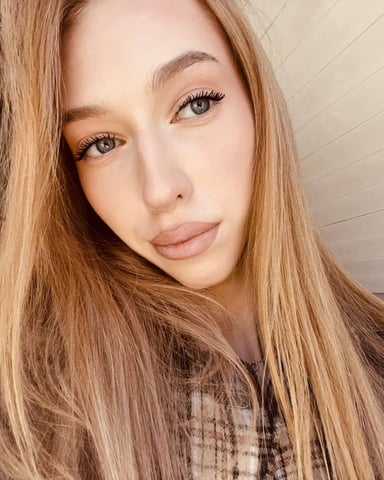 NikkiTenerovich Foto