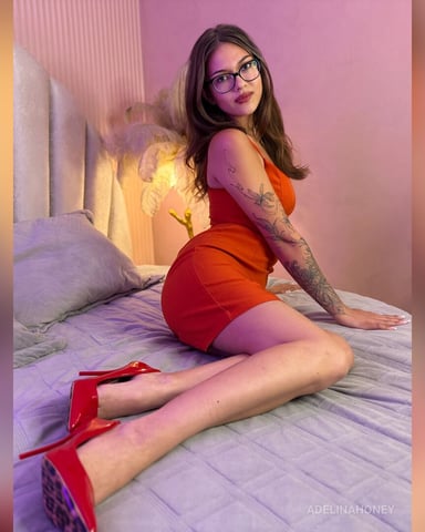 AdelinaHoney photo