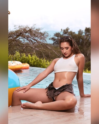 AlanaPearce foto