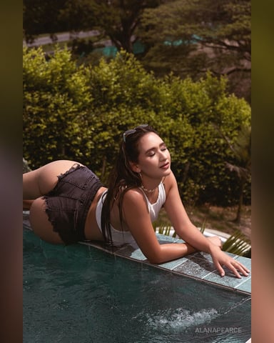 AlanaPearce foto