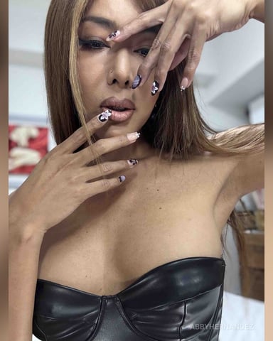 AbbyHernandez foto