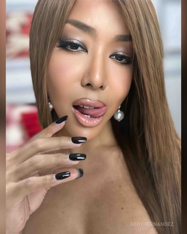 AbbyHernandez foto