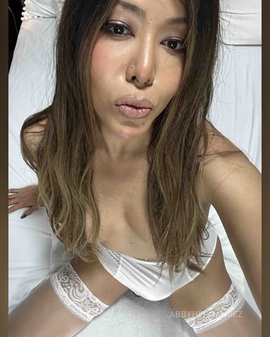 AbbyHernandez foto