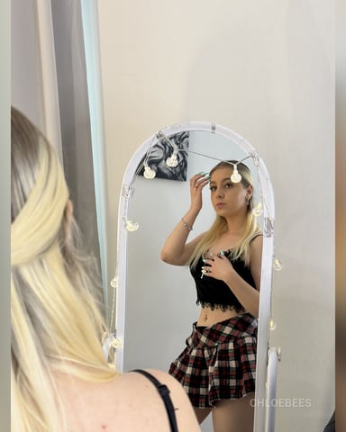 ChloeBees photo