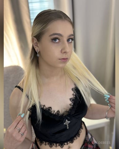 ChloeBees photo