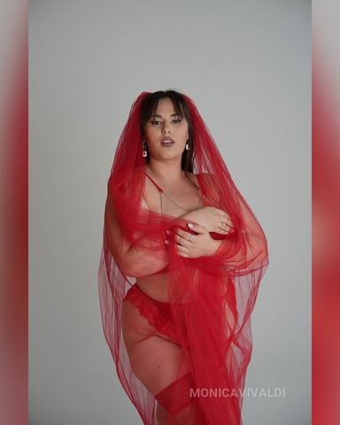 MonicaVivaldi photo