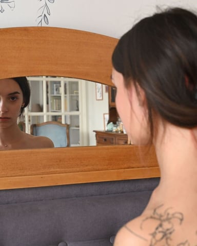 LiliBlair photo