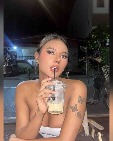 VeronicaThot foto