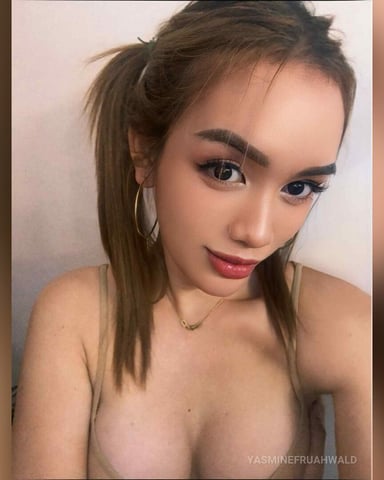 YasmineFruahwald foto