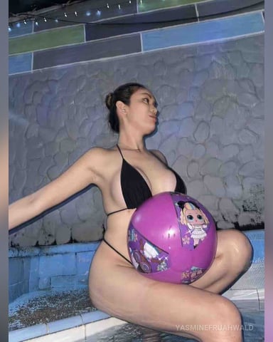 YasmineFruahwald foto