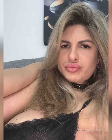 LaraBellamy Foto