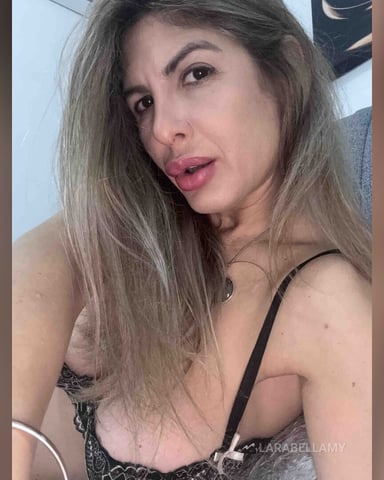 LaraBellamy Foto