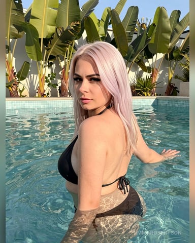 EmmaRobertson foto