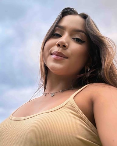 LunaRoselle photo