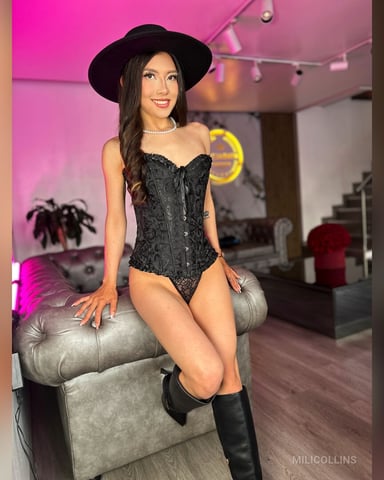 MiliCollins Foto