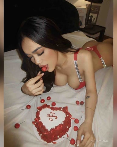 MiraMoxie foto