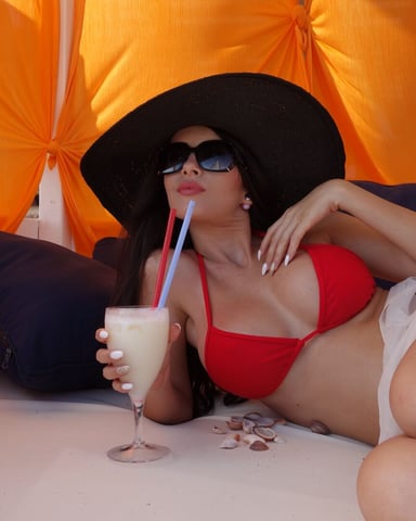 AdrianaHunt foto
