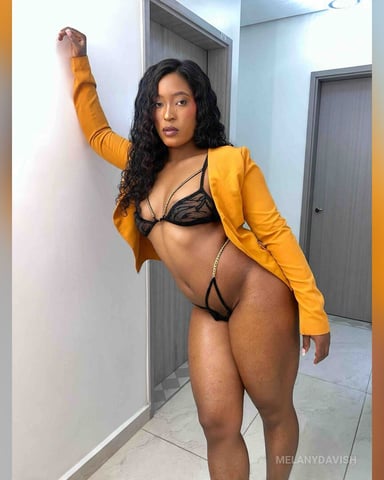 MelanyDavish photo