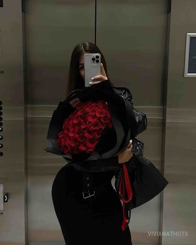 VivianaThots photo