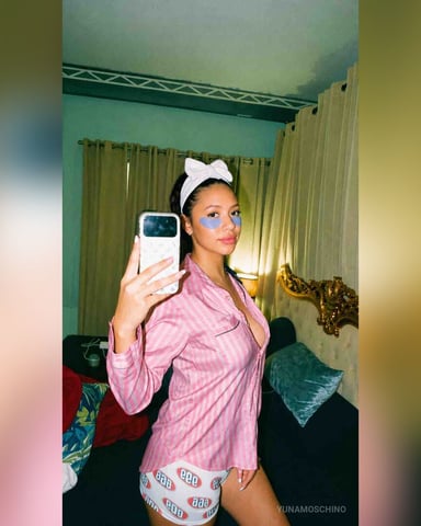 YunaMoschino photo