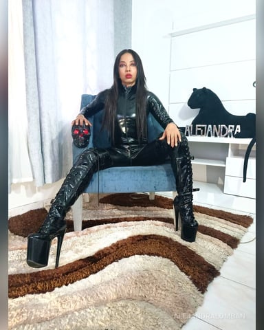 AlejandraLomban foto