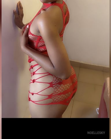 NoelleSky Foto