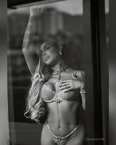 DaliaHilton foto