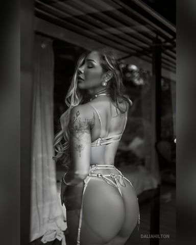 DaliaHilton foto